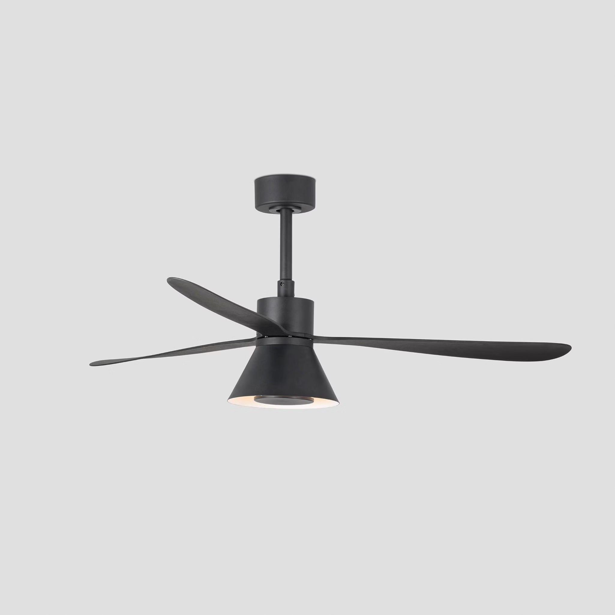 Ventilateur de Plafond Amelia II Black Ø 132 cm - Éclairage LED 20W Variable, Moteur DC Économe 28W, 6 Vitesses, Mode Été/Hiver, Télécommande - Noir Mat