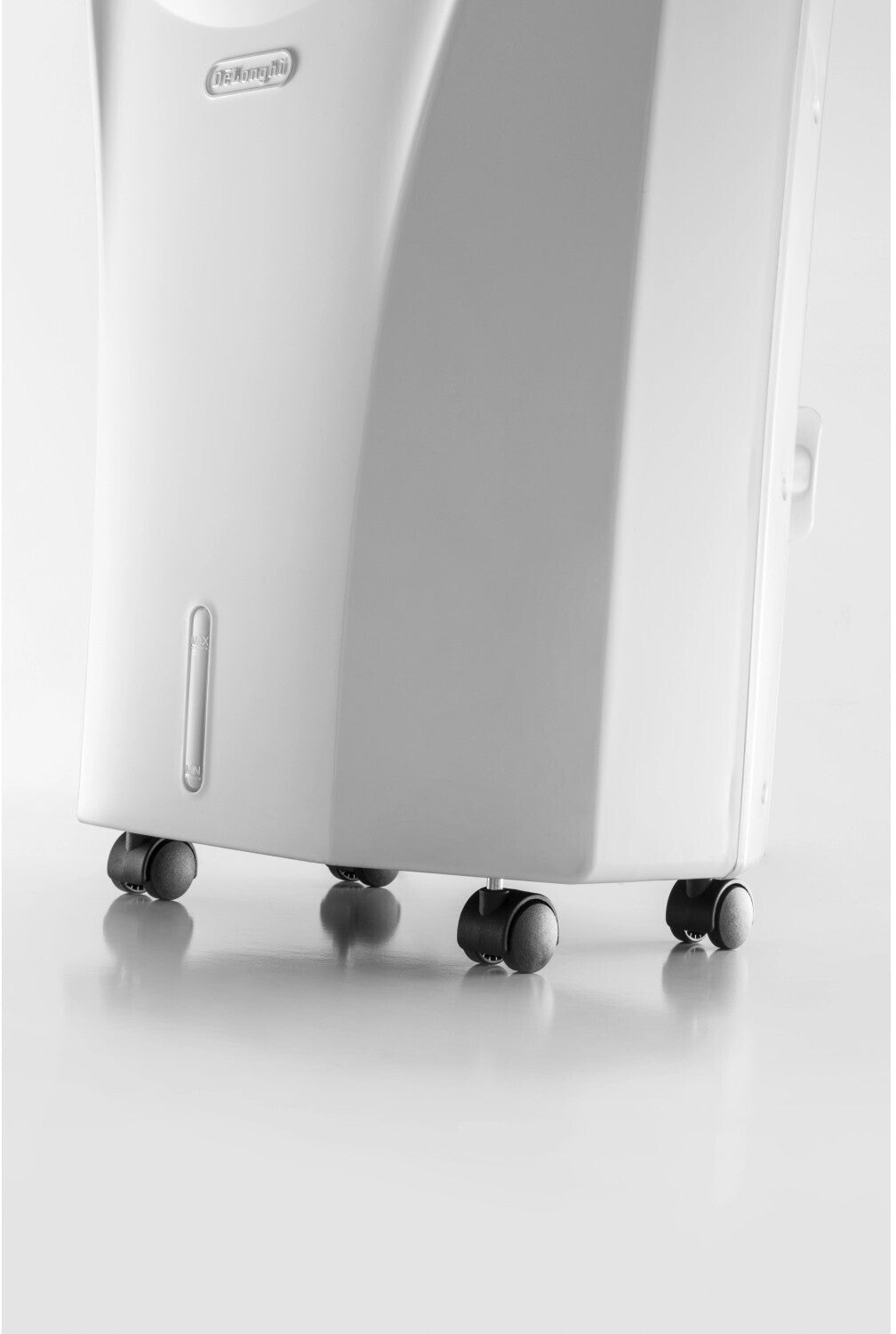 De'Longhi EV250 WH Rafraîchisseur d'Air Mobile - Appareil 3-en-1 avec Humidification, Ioniseur et Ventilation, Autonomie 6h, Réservoir 4,5L, Protection IPX4 - Blanc